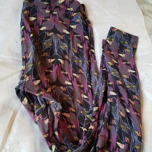 Tc lularoe Disney villain leggings